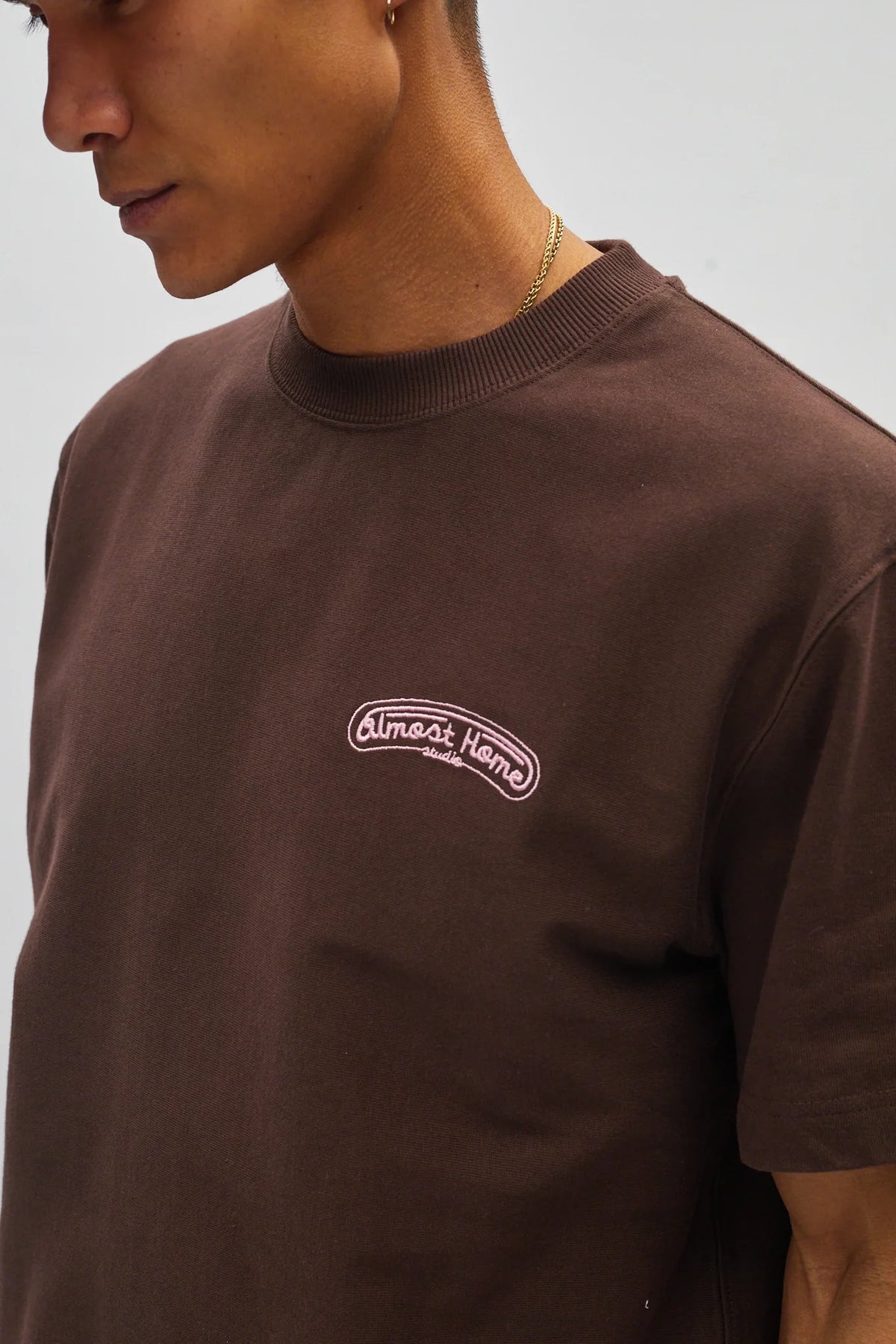 Studios tee